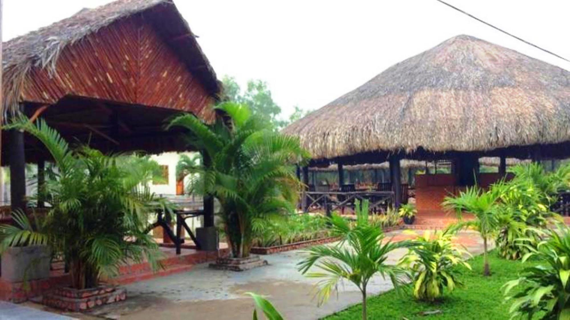 Huong Toan Resort Дуонг-Донг Экстерьер фото
